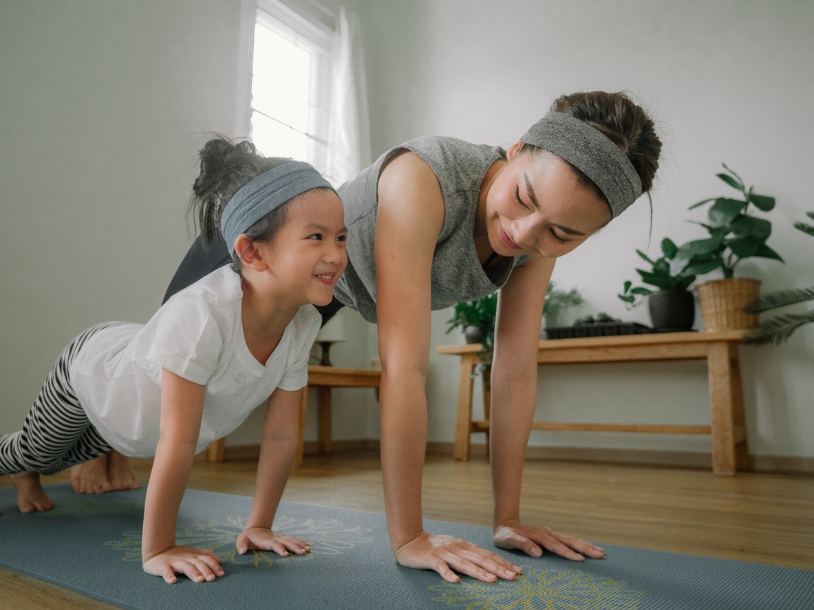 mom and child fitness